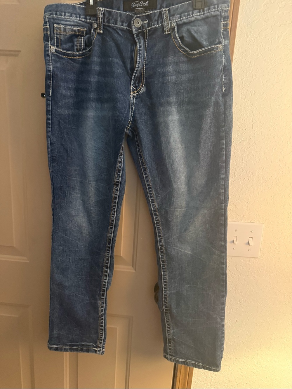 Men’s Boot Cut Jeans in Faded Blue by
